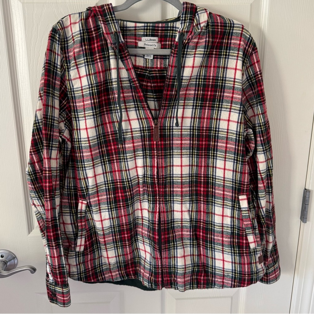 L.L. Bean Women's Multicolor Plaid Zip-Up - 100% Cotton - Size L Reg - Relax Fit